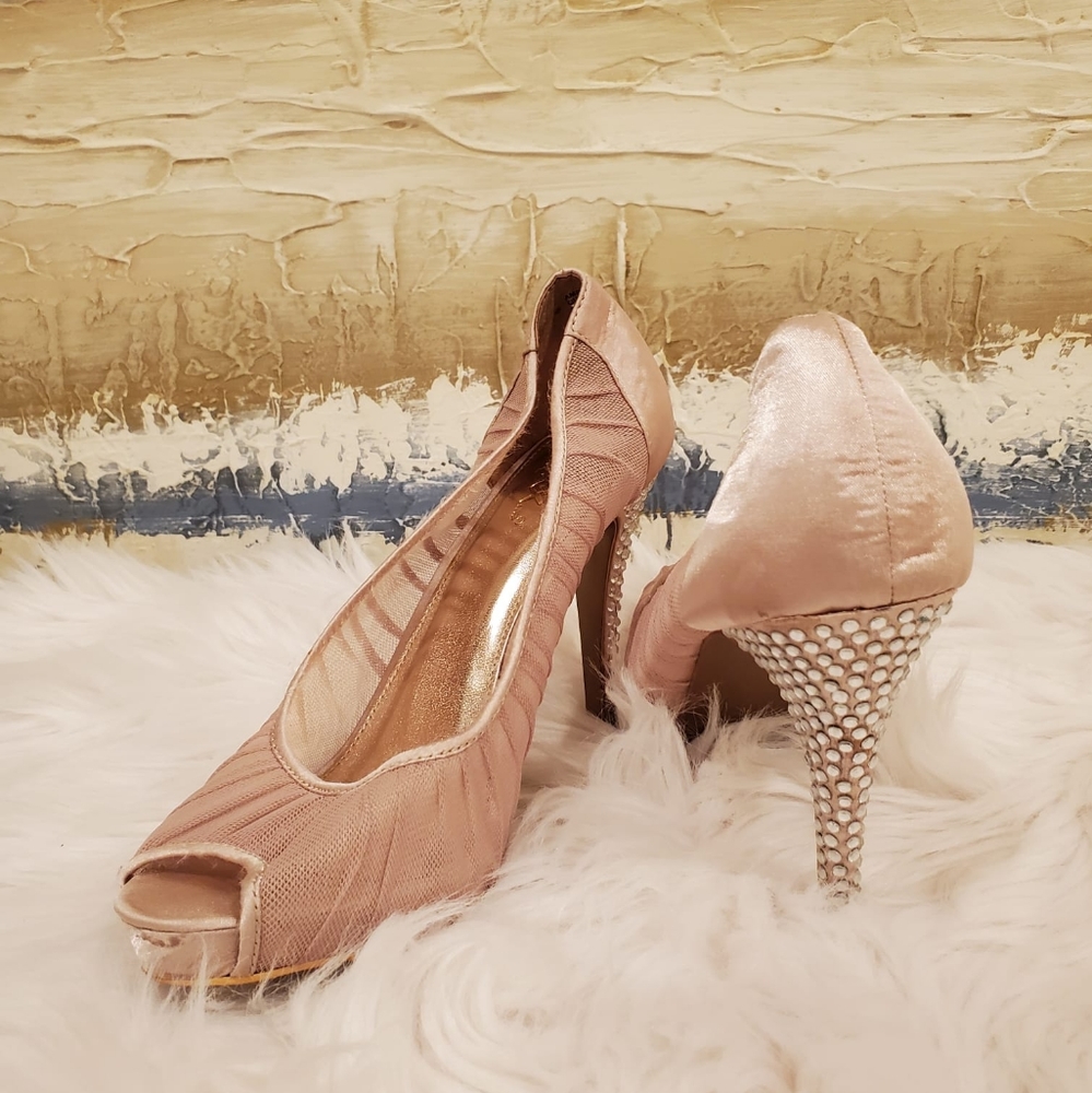 MIXX SHUZ HEELS